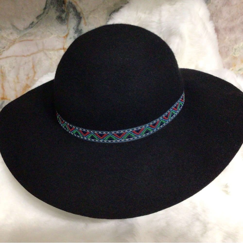 Wool hat - Picture 5 of 5